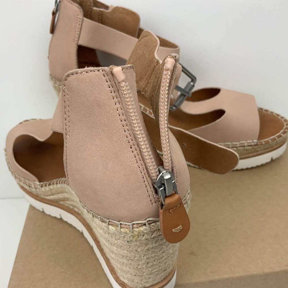 New Gentle Souls by Kenneth Cole Elyssa Easy T-Strap Wedge Sandals Sz 9 - Picture 16 of 16